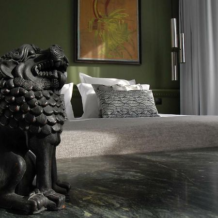 The Sleeping Lion Apartment Paris Bagian luar foto